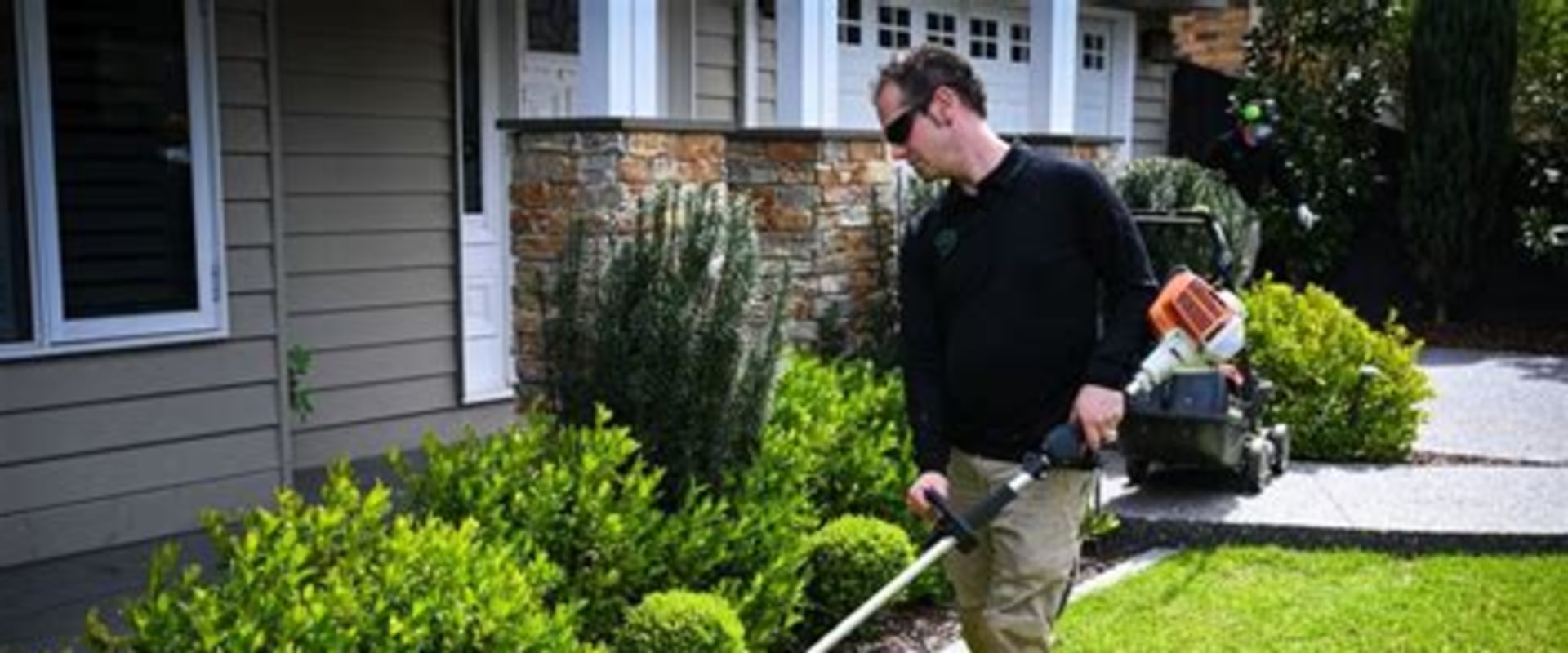 Lawn Care Services That Work Hand in Hand with Overall Home Upkeep